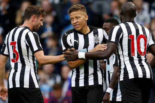  纽卡斯尔联强势崛起，喜鹊军团领跑积分榜首